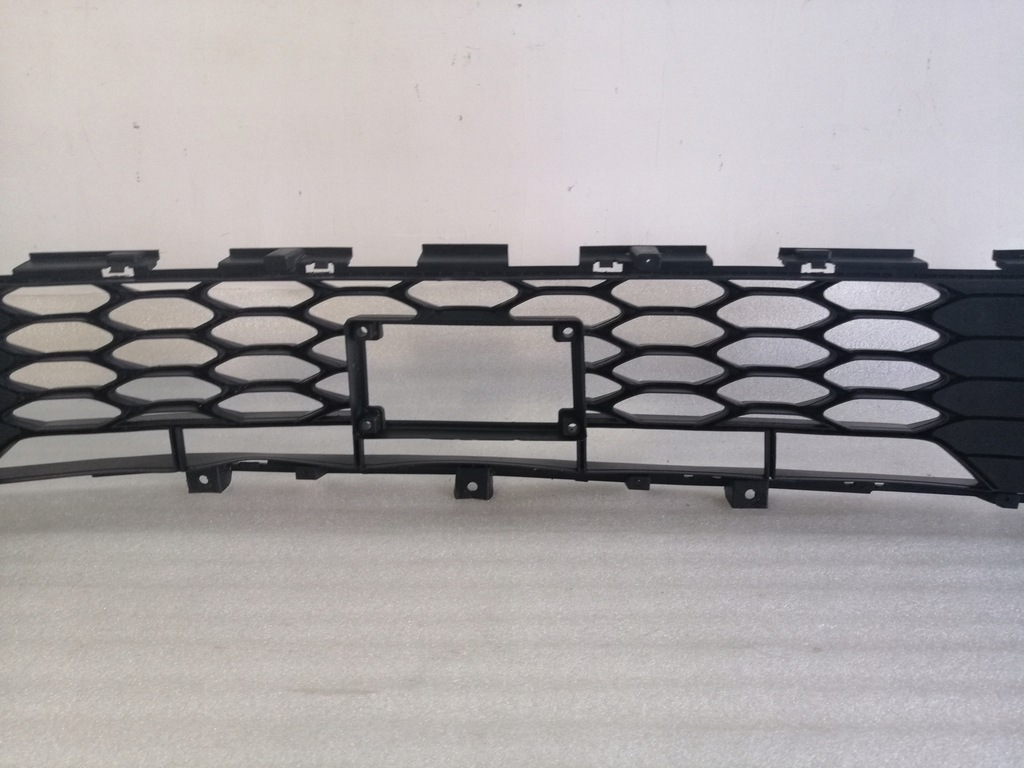 фото №9, Kia ceed iii gt line средняя решётка бампера