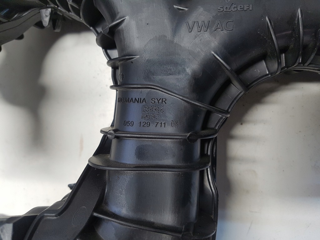 фото №3, Audi оригинальный номер 059129711 коллектор всасывающий
