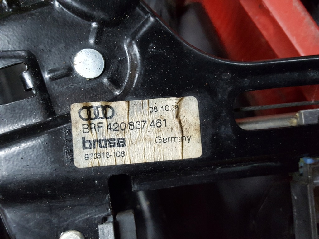 фото №3, Audi r8 420 06r- підйомник скло лівий