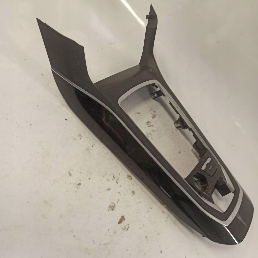 Peugeot 308 t9 декоративная  консоли центральной 98088089xu Киев