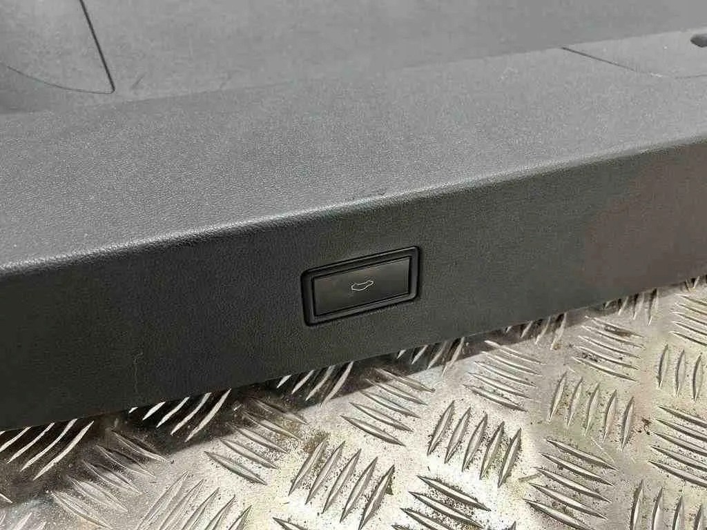 фото №8, Обшивка крышки багажника vw tiguan 5n_ 5nn867658 2.0l бензиновый 2018