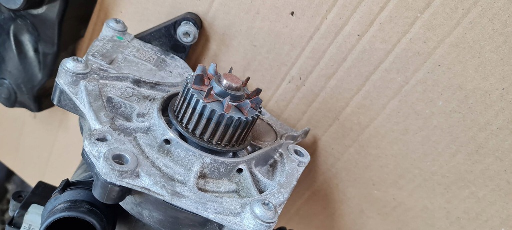 фото №9, A4 b9 8w lift насос wody термостата корпус 2.0 tfsi 06l121111m a5 8w q5 q3