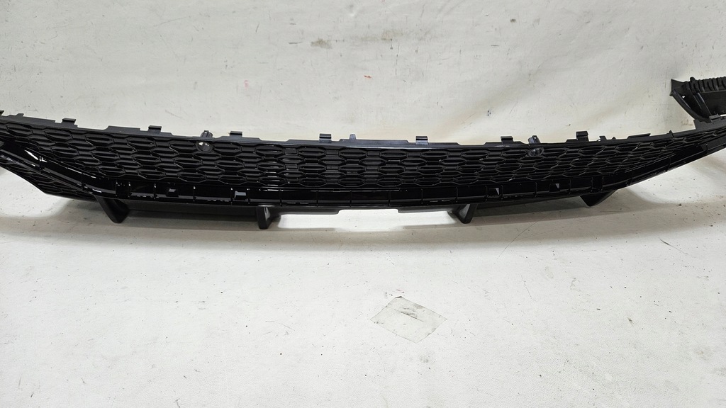 фото №10, Накладка задняя спойлер audi sq8 s-line 4m8807941e