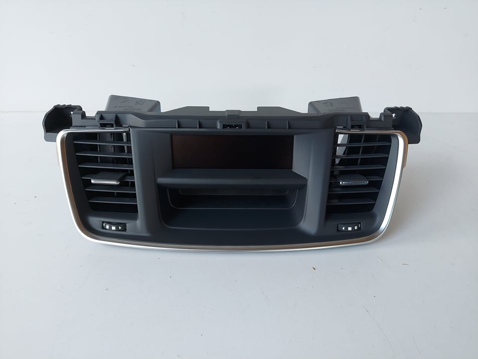фото №1, Решётка обдув средняя peugeot 508 i + lcd