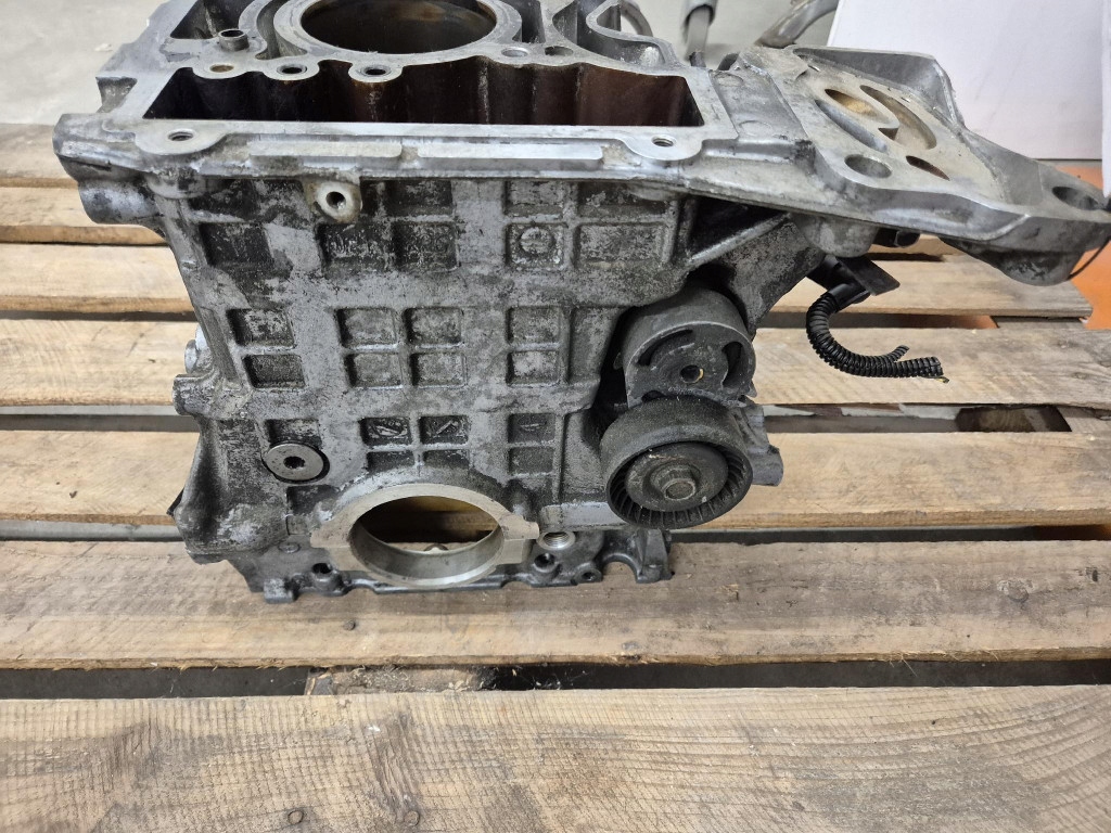 фото №6, Bmw 318 e46 01-06 блок двигуна 75163280aab n42b18a 7506329