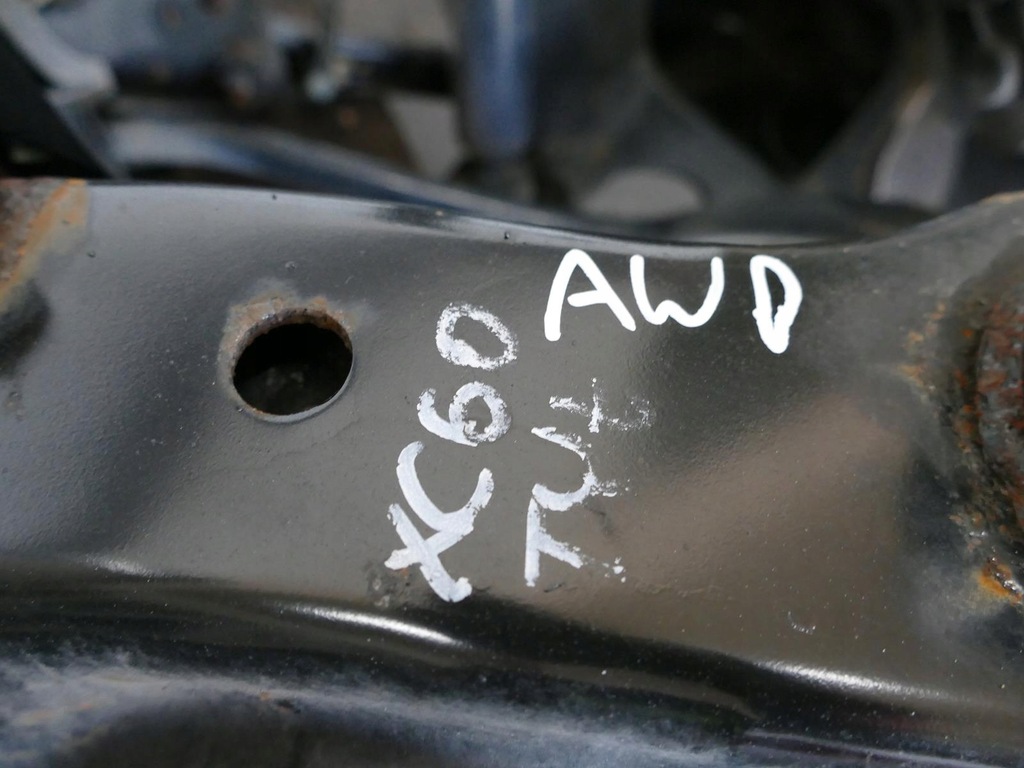 фото №15, Volvo xc60 i lift 2.4 d5 awd подрамник подрамник ступица диск суппорт амортизатор