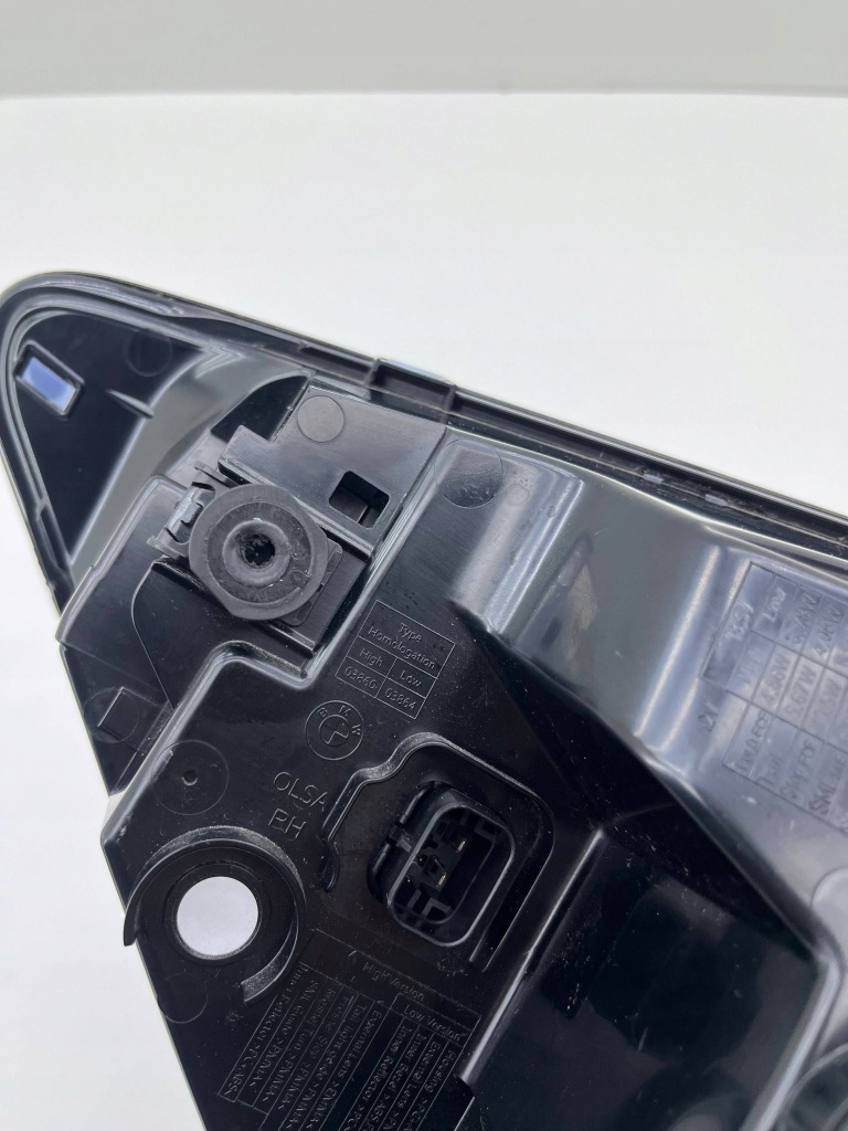 Bmw x1 u11 правый  фара задний  w крыло led 9465352 Доставка