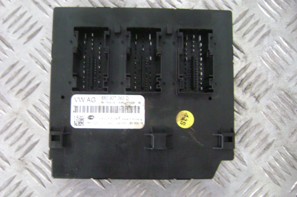фото №1, Audi a1 8x - модуль комфорта 8x0907063d