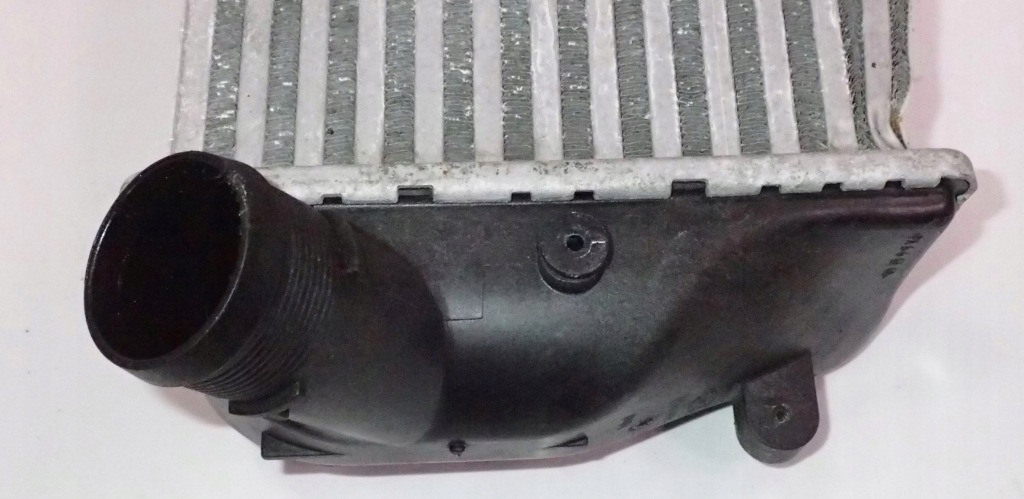 Інтеркулер лівий 4f0145805af audi a6 c6 3.0 tdi Зі Шроту