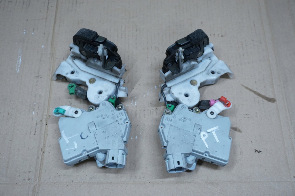 фото №1, Nissan patrol замок дверь задняя левый правый gr y61 97-04r