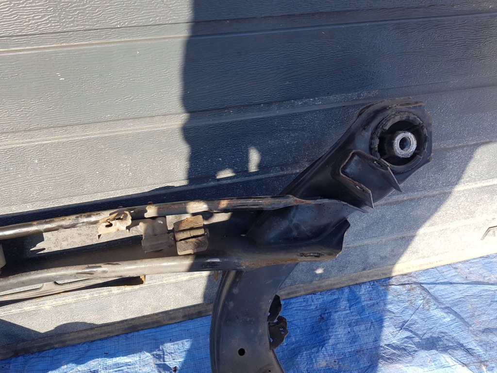 Підрамник задні підрамник підрамник задній mercedes- e w212 Оригінал