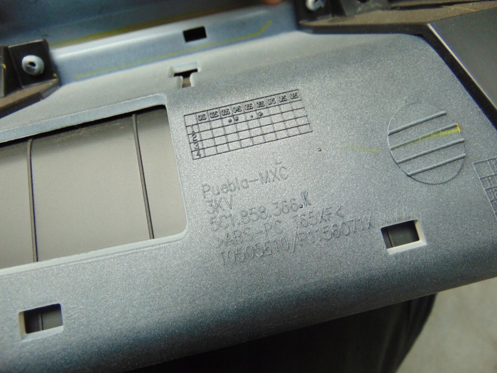 фото №5, Vw beetle 5c dekor бардачок панель консолі решітка