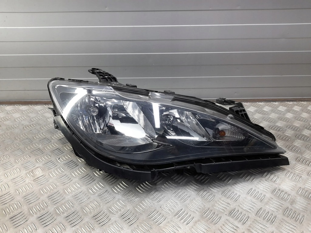 фото №1, Chrysler pacifica 68228944ac права лампи передні