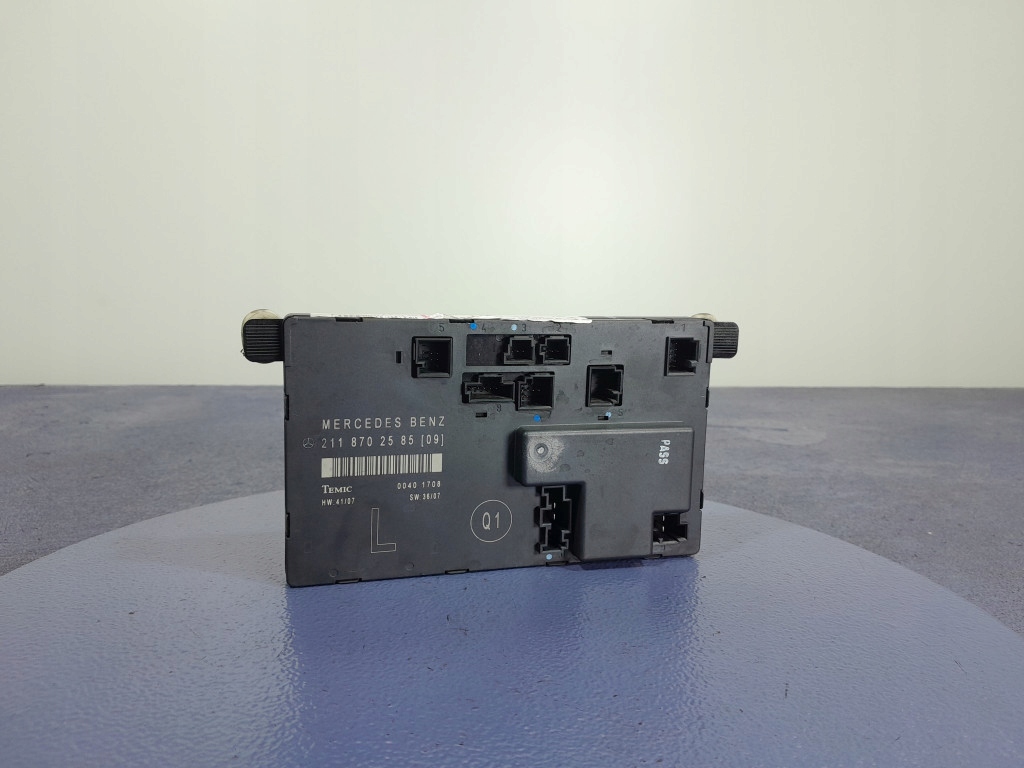 Купити Mercedes e w211 модуль блок керування двері лівий перед 2118702585