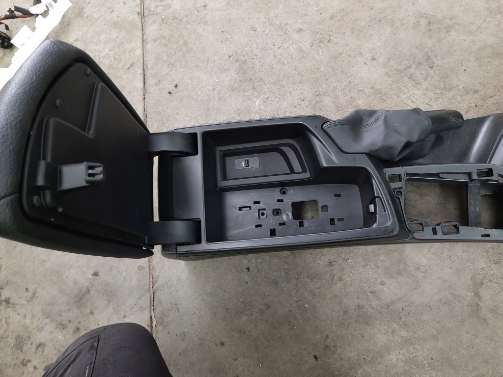 фото №5, Bmw 1 f20 f21 f22 lift 18r. тунель середній підлокітник