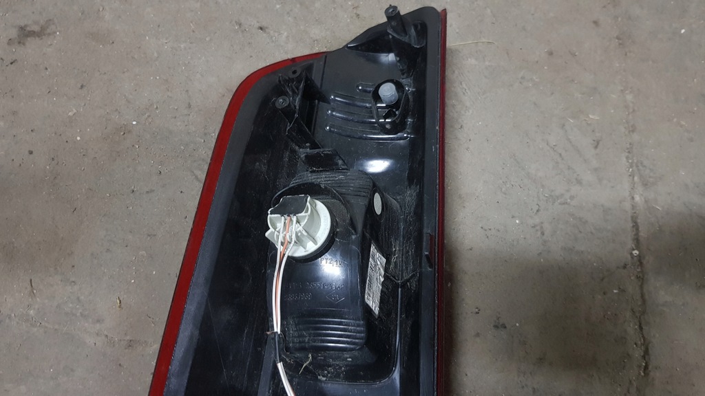 фото №9, Renault trafic iii лампа правая задняя 265504656r оригинал