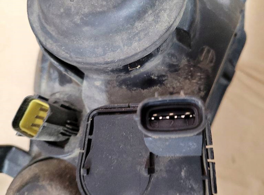 фото №5, Лампа правая передняя toyota avensis