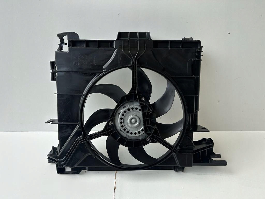 Купити Smart 451 вентилятор радіатора 4515000600 оригінал