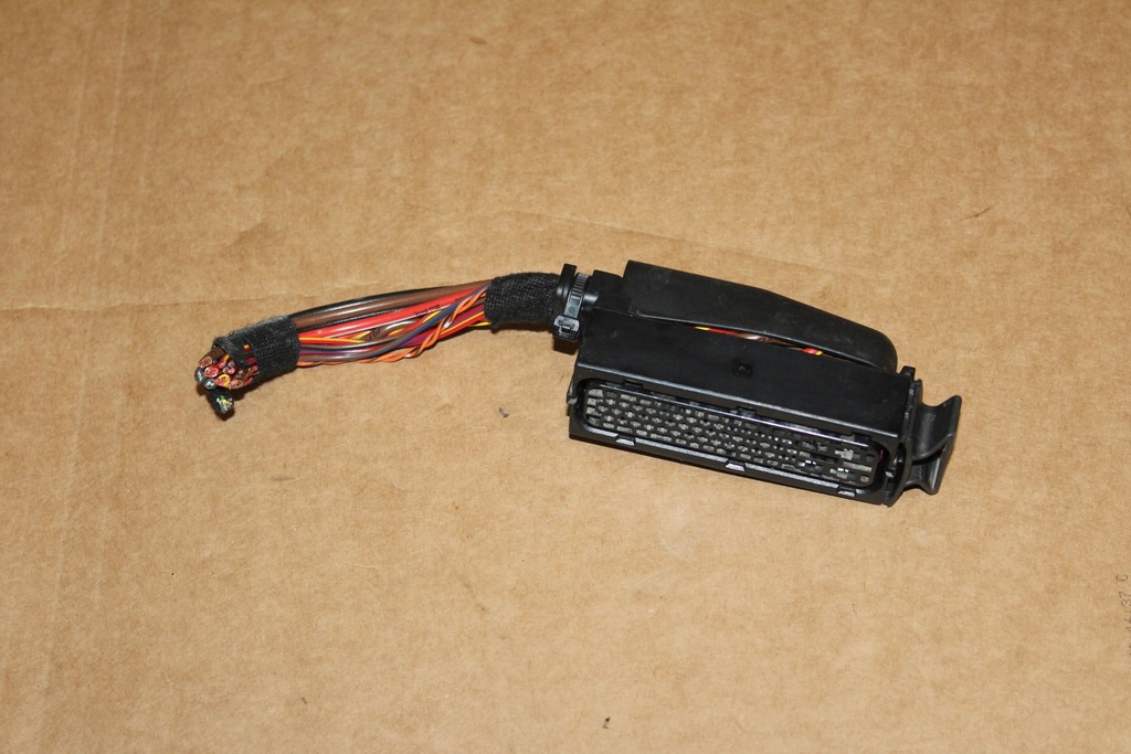 фото №1, Колодка роз'єм штекер audi rs6 4g c7 lift