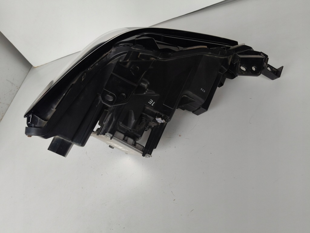 Фара левая фара mazda 3 19- full led 9 pin Оригинал