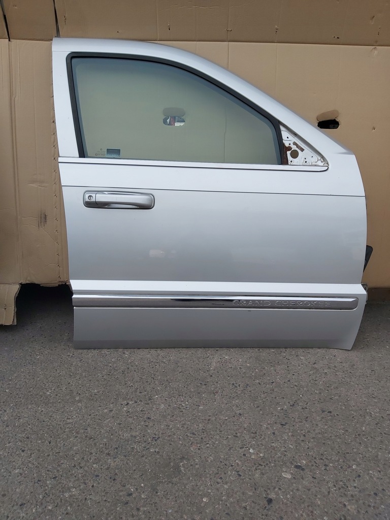фото №1, Дверь перед правое jeep grand cherokee wk оригинал