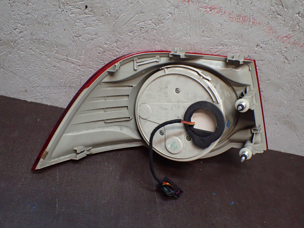 фото №4, Лампа задняя правая vw eos