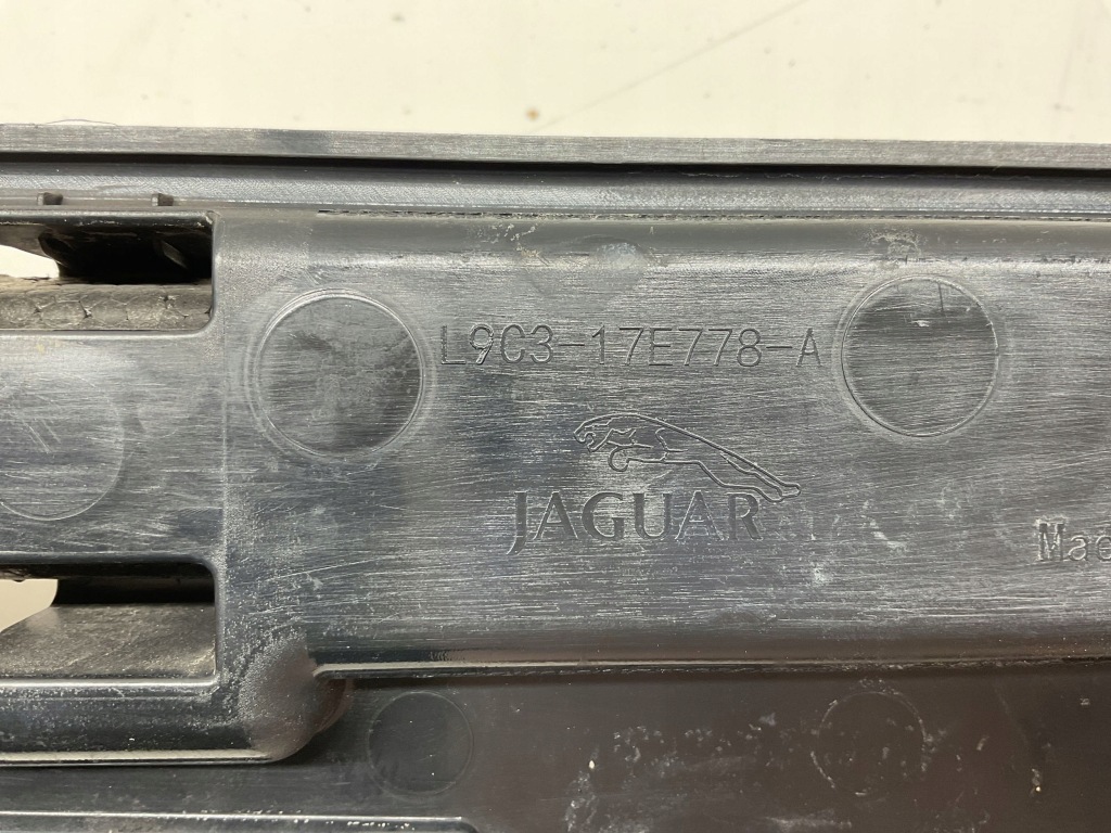 Jaguar e-pace абсорбер балка перед l9c3-17e778-a Оригинал