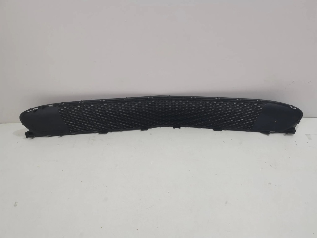 Купить Решётка бампера mercedes a klasa w177 средняя lux