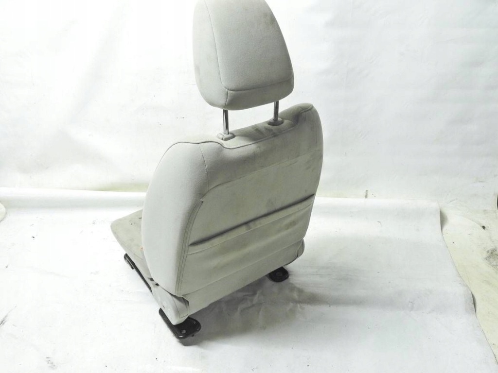 Nissan leaf i 10-17 сидіння правий перед передній Зі Шроту