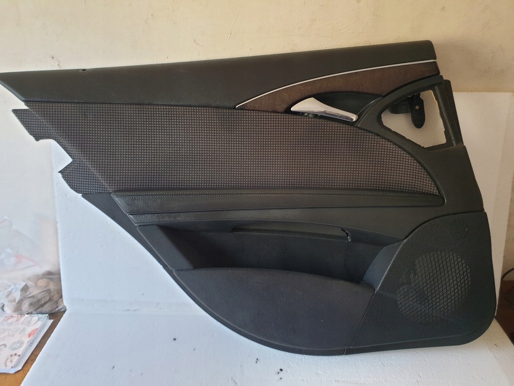 фото №1, Обшивка дверь левый задняя mercedes w211 kombi