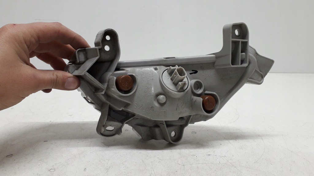 фото №10, Mazda 3 13-16 поворотник левый передний k2442