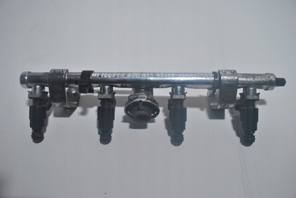 Купити Форсунки інжектор mini cooper r50 04891192aa 028015599