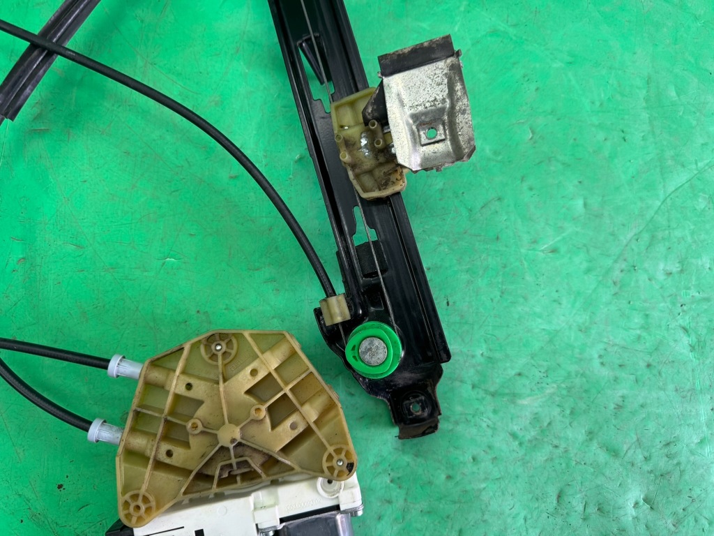 фото №13, Механизм моторчик стекло левый передний 1k0959793g seat leon ii 2 05-