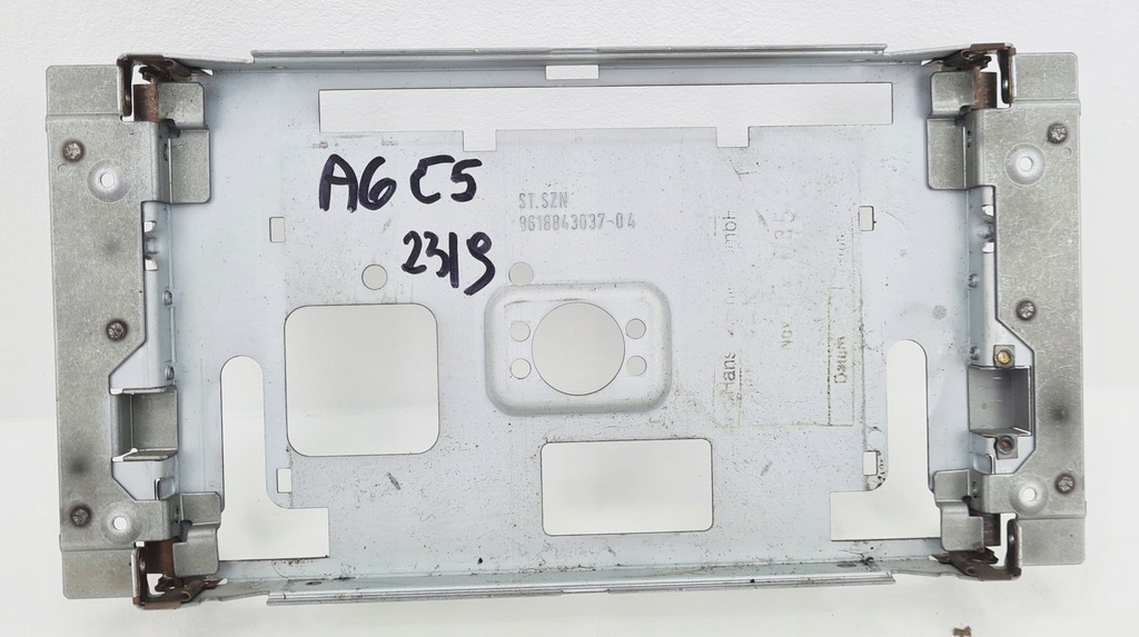 фото №2, Audi a6 c5 a4 b6 рамка радіо навігації navi корзина корпус кріплення