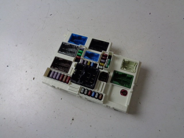 фото №1, Коробка предохранителей peugeot 308 iii t10 1.5 blue hdi 2022 rok