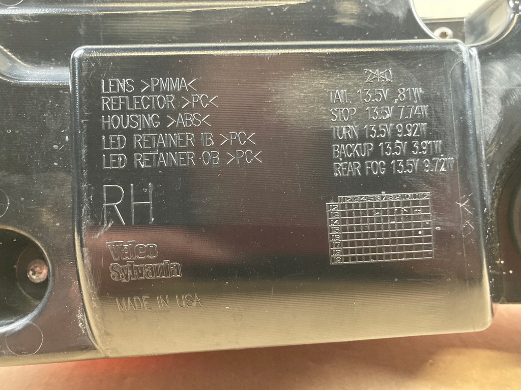 фото №14, Лампа права задня led chevrolet corvette c7