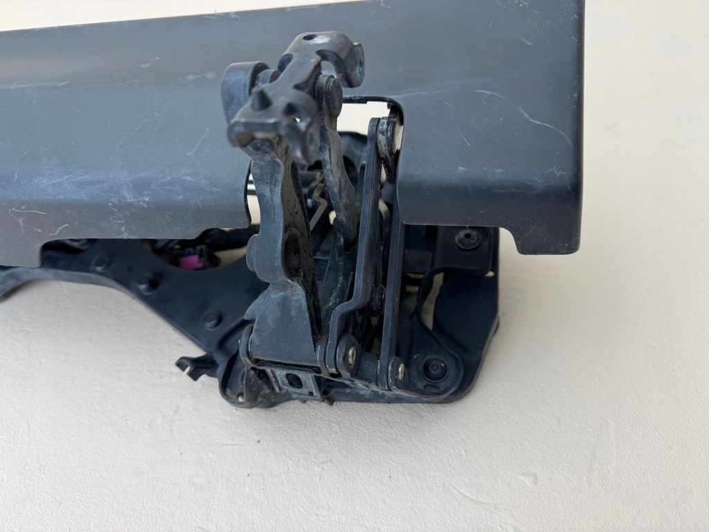 фото №8, Porsche cayenne iii 3 coupe 17r- механизм спойлер спойлер крышки 9y3971127