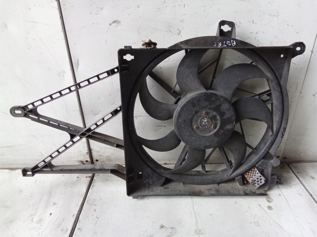 Купить J920 вентилятор радиатора opel astra h 13205946