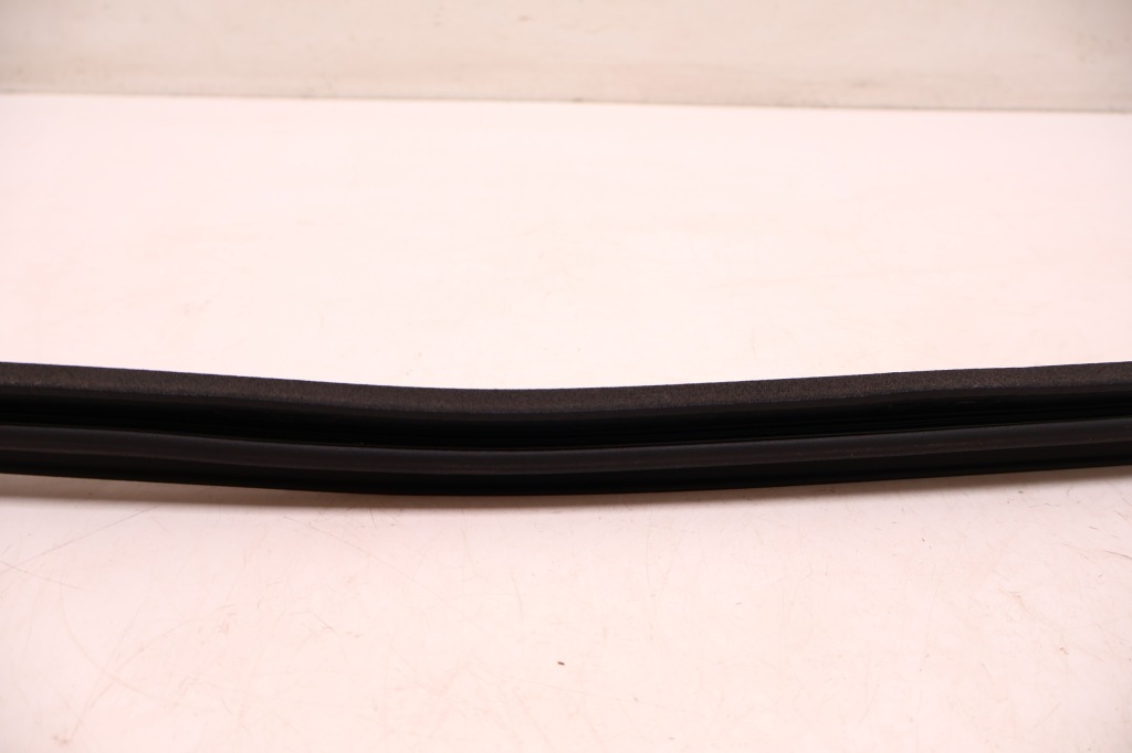 Mercedes-benz cle a236 прокладка скло права Зі Шроту