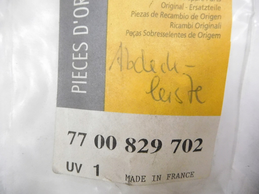 фото №6, Молдинг люк renault laguna i 7700829702