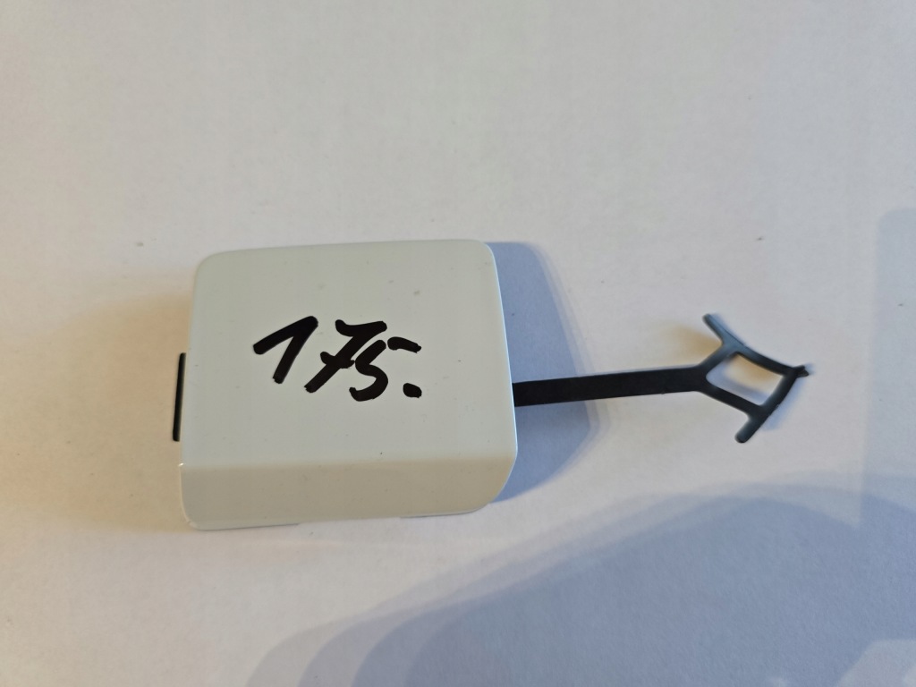 фото №1, Dacia sandero 3 iii заглушка фаркоп бампера перед 511805511r