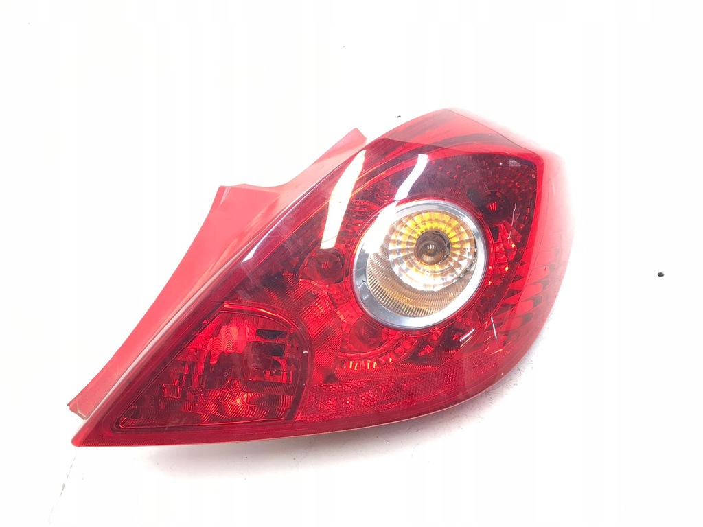 фото №1, Opel corsa d 2010 правая сторона лампа задняя