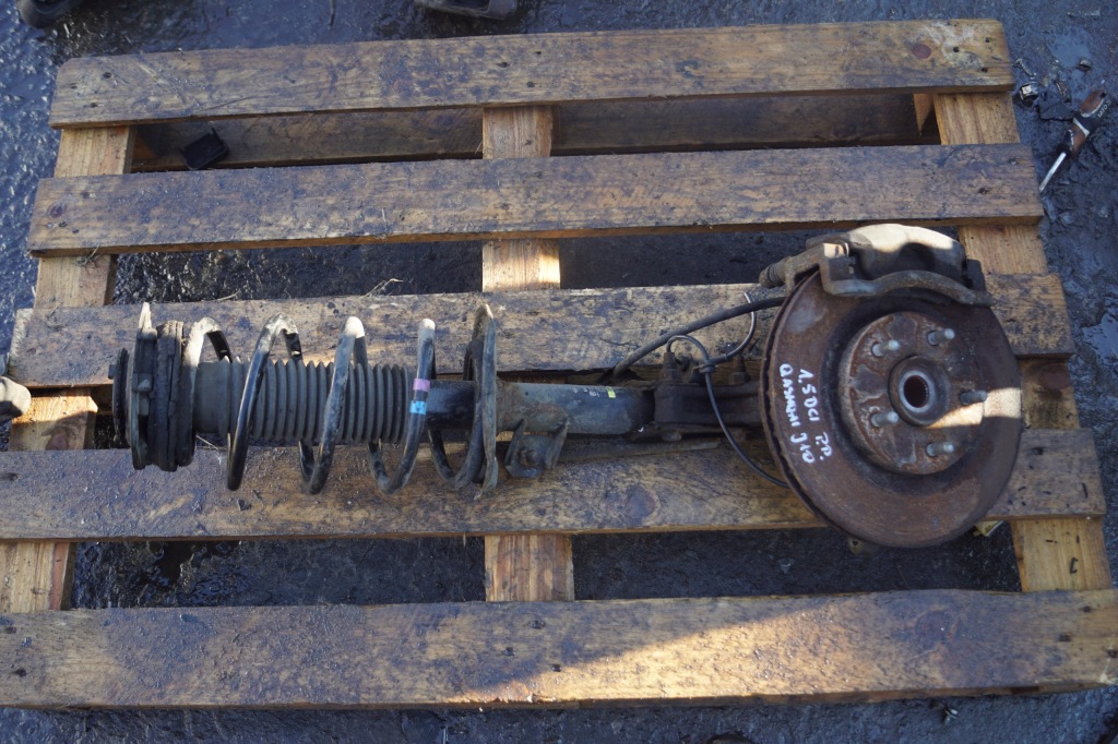 фото №1, Поворотный кулак правый перед nissan qashqai j10 1.5 dci