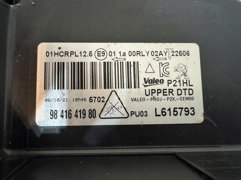 фото №15, Лампа передня права full led do peugeot 208 ii full led 9841641980 eu