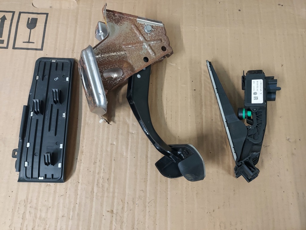 фото №5, Педалі комплект vw audi seat 1k1864551 1k1721117h 1k1723503ab 1k1723143f