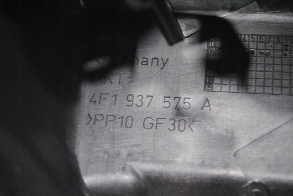 Корпус коробка запобіжників 4f1937575a, 4f1937570a audi a6 c6 2.4 v6 в Україні