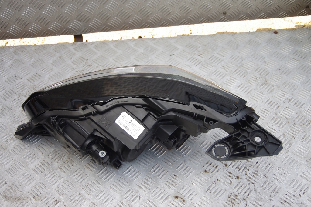 фото №11, Лампа права + ліва full led peugeot 2008 ii 208 ii 9833036380 9833036180