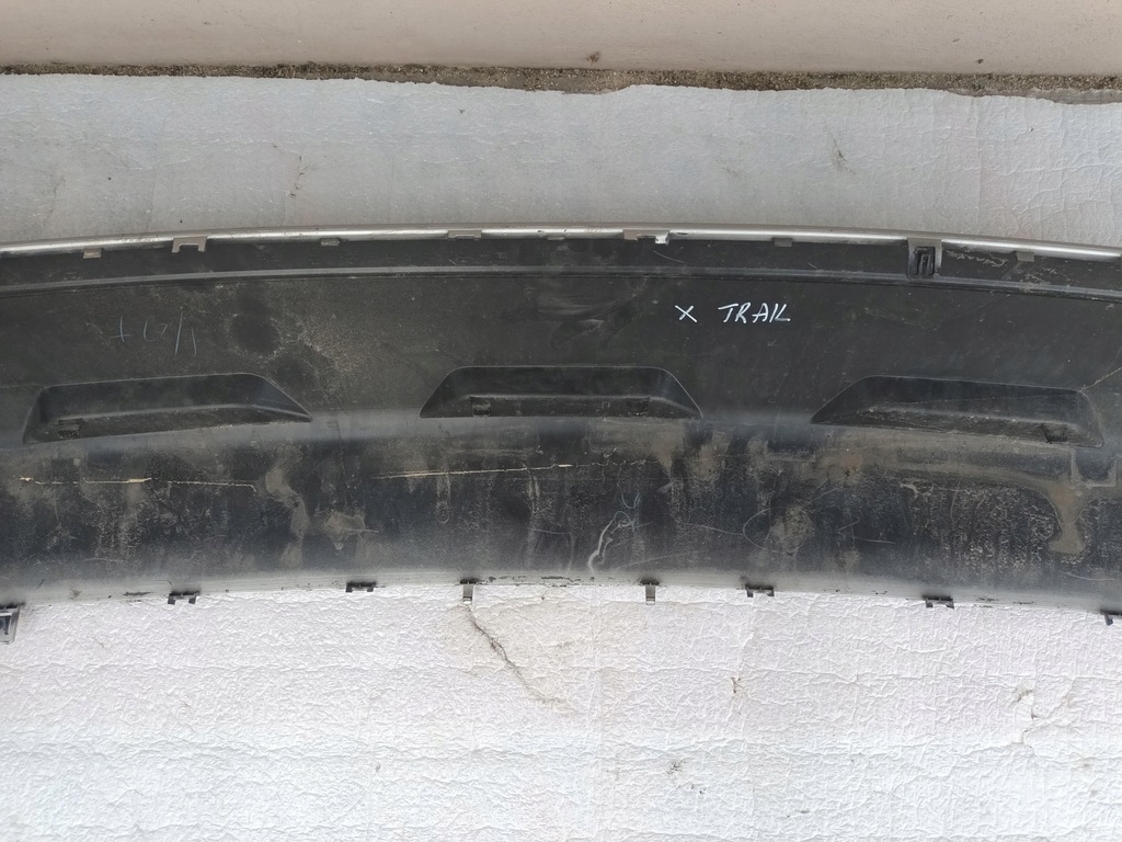 фото №8, Спойлер задний nissan x-trail t33 диффузор накладка-спойлер задняя