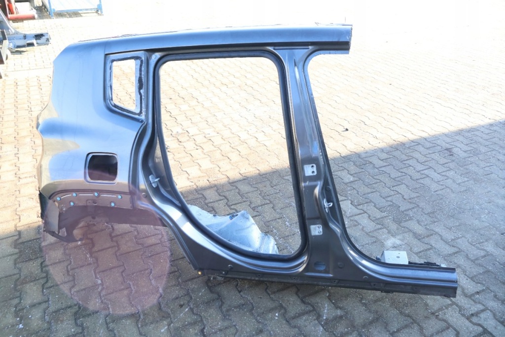 Купити Jeep renegade чверть крила права задній '095