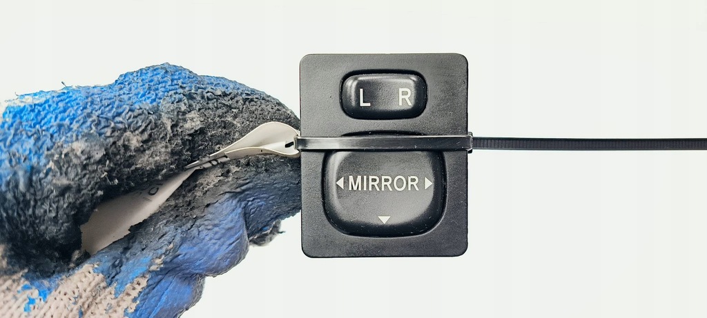 фото №1, Кнопка 769746b дзеркало toyota corolla verso